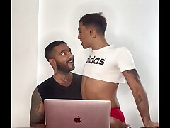 ursão pauzudo comendo cu de passiva asian gay telugu sex videos