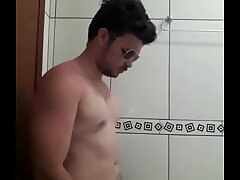 Mulherengo Gostoso balançando o pênis no sudden abusive asian gay sex videos
