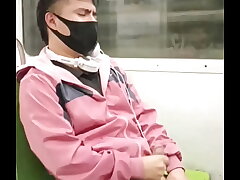 Joven Tretcho se masturba en el último vagón del metro asian fame old egg happy-go-lucky sex videos