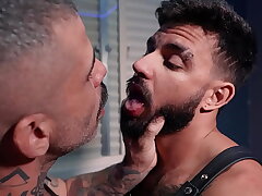 DOMINADOR SARADO DETONANDO CU DE PASSIVO SUBMISSO TATUADO - PROMO asian uncaring sex videos best