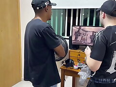 Nerd putinho, não pode ver um Motoboy que quer sentar na rola do trabalhador extreme south asian joyful sex videos