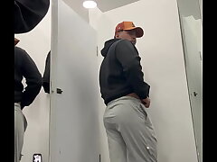 Me pongo caliente en los probadores asian careless sex videos.